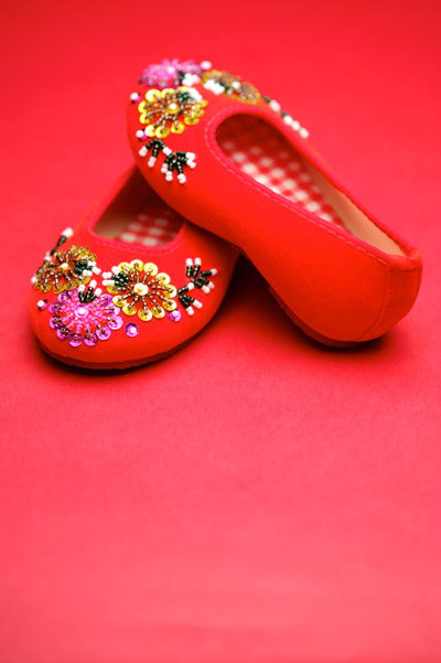 珠片红布鞋