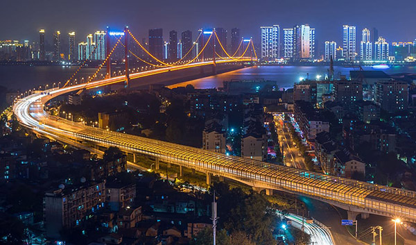武汉鹦鹉岛大桥夜景
